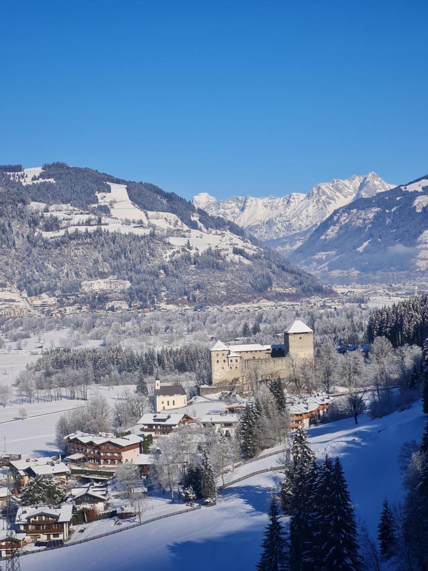 Panorama Hotel Guggenbichl - Inkl Sommerkarte, Einmaliger Eintritt Ins Tauern Spa & Bester Ausblick Ueber كابرون المظهر الخارجي الصورة