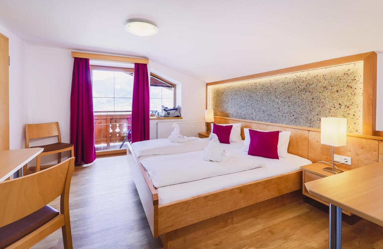 Panorama Hotel Guggenbichl - Inkl Sommerkarte, Einmaliger Eintritt Ins Tauern Spa & Bester Ausblick Ueber كابرون المظهر الخارجي الصورة
