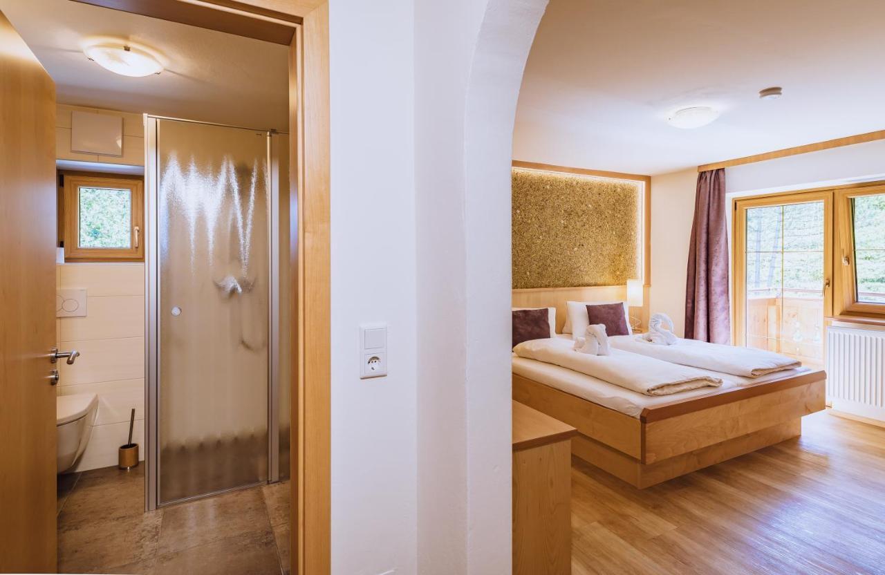 Panorama Hotel Guggenbichl - Inkl Sommerkarte, Einmaliger Eintritt Ins Tauern Spa & Bester Ausblick Ueber كابرون المظهر الخارجي الصورة